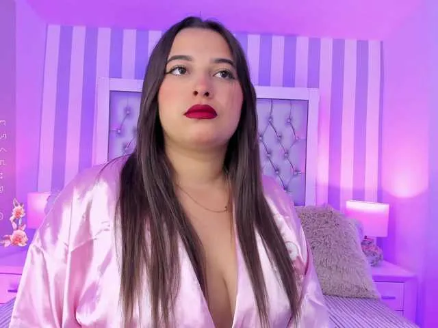 Live sex webcam photo for EinnyMure #289927735
