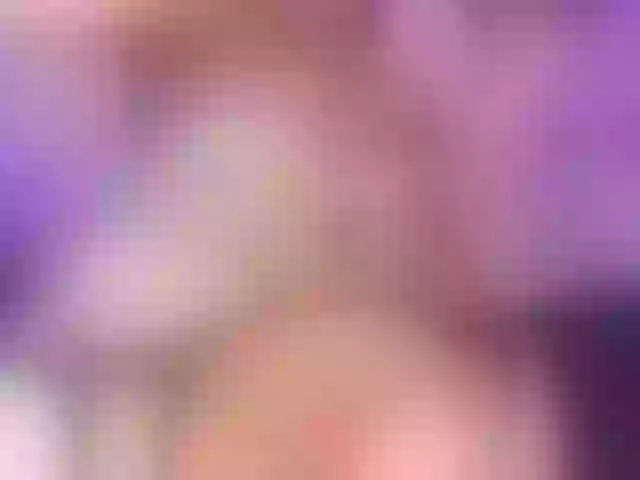 Live sex webcam photo for EinnyMure #290373736