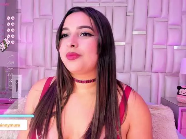 Live sex webcam photo for EinnyMure #290689218