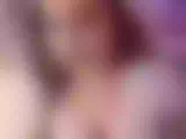 Live sex webcam photo for EinnyMure #292240652