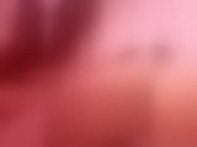 Live sex webcam photo for EinnyMure #292537611