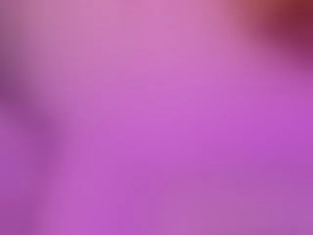 Live sex webcam photo for EinnyMure #292725924