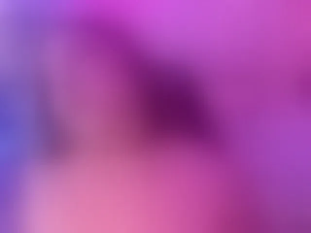 Live sex webcam photo for EinnyMure #293242095