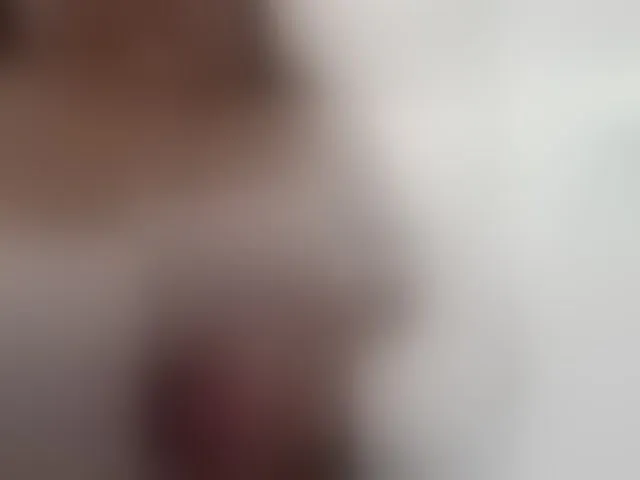 Live sex webcam photo for EinnyMure #293350955