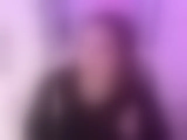 Live sex webcam photo for EinnyMure #293794511