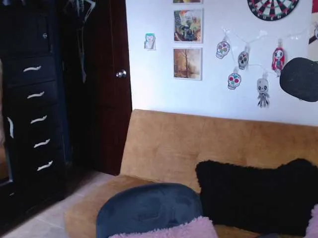 Live sex webcam photo for Eiraa #276090950