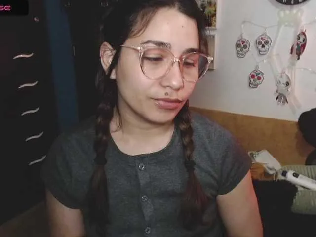 Live sex webcam photo for Eiraa #276307834