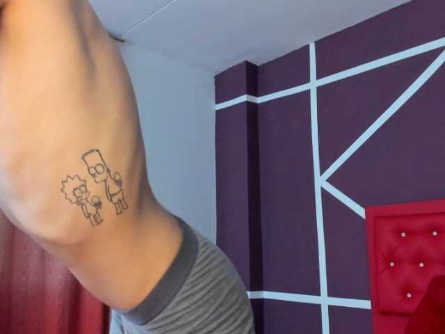 Live sex webcam photo for Eithanx #275616776