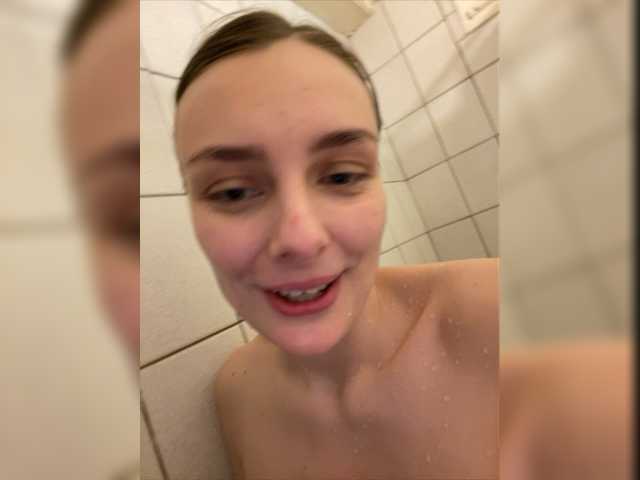 Live sex webcam photo for Ekaterina1001 #276989419