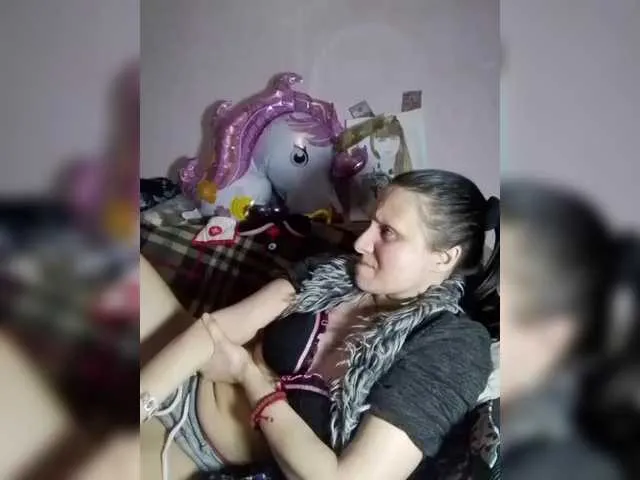 Live sex webcam photo for EksaCake #290511914