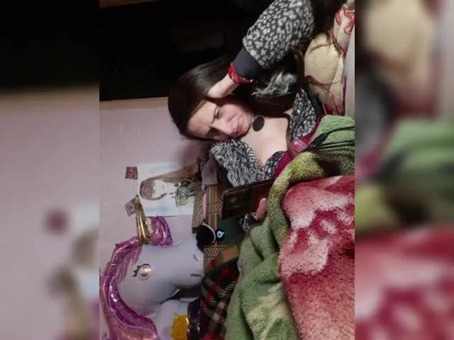 Live sex webcam photo for EksaCake #290829904