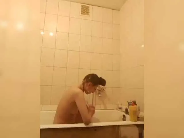 Live sex webcam photo for EksaCake #290967160