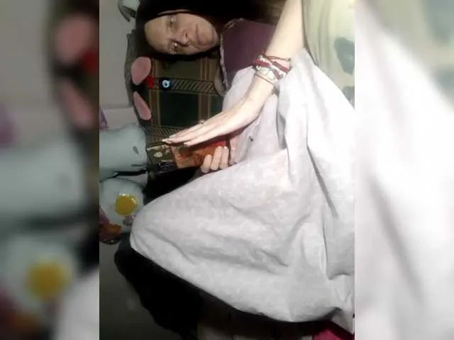 Live sex webcam photo for EksaCake #291396095