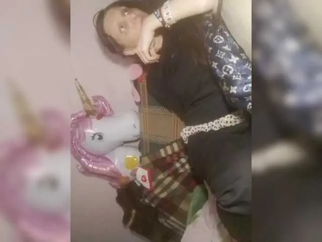 Live sex webcam photo for EksaCake #291445354