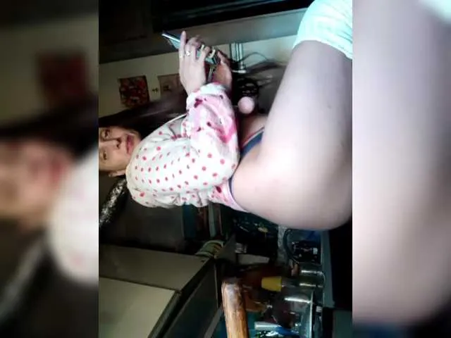 Live sex webcam photo for EksaCake #292155231