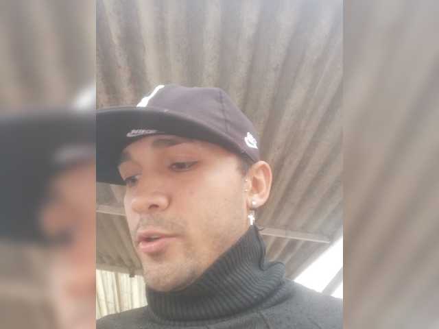 Live sex webcam photo for ElGocho #276776370