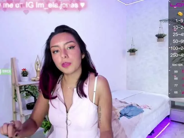 Live sex webcam photo for Ela-Jones #272587978