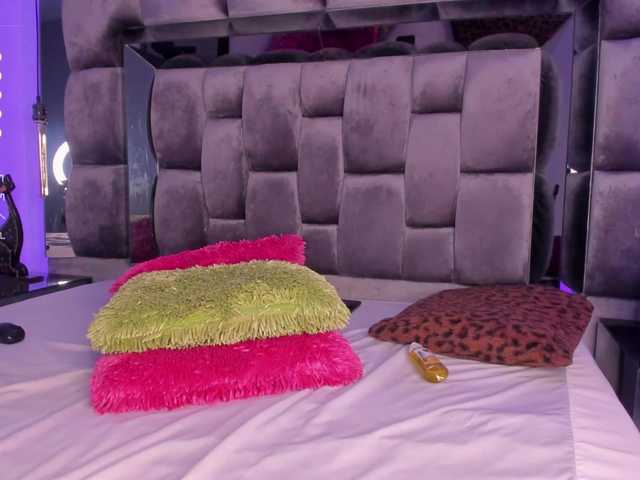 Live sex webcam photo for Ela-ebonny #277211957