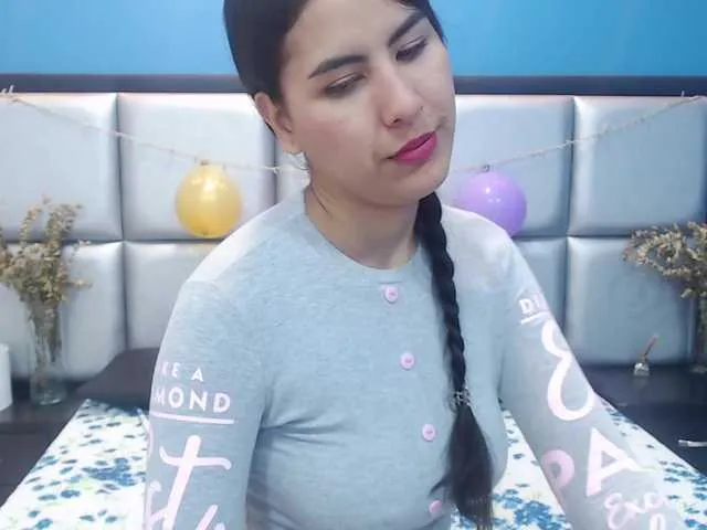 Live sex webcam photo for ElaFoxx #274463091