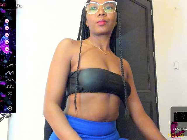 Live sex webcam photo for ElaraQuinn #290185758