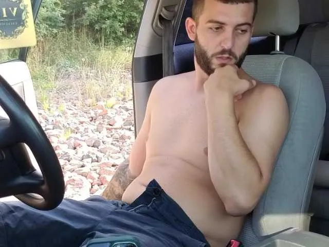 Live sex webcam photo for Elchapoguzman95 #291540733