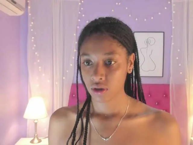 Live sex webcam photo for ElectraJones #272323221