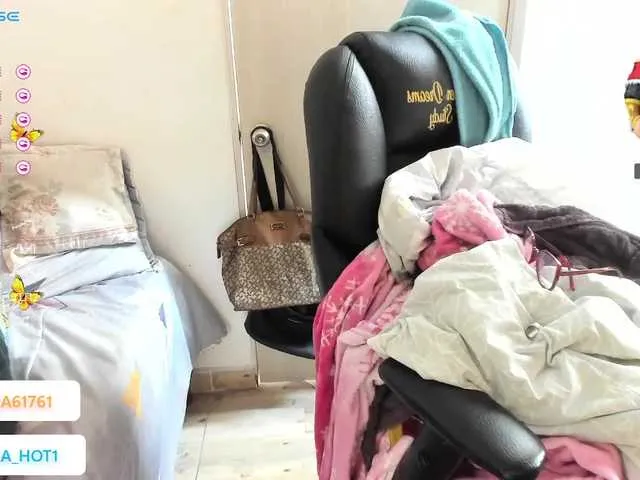 Live sex webcam photo for Elektra-roberts88 #276152602