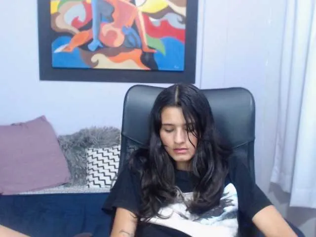 Live sex webcam photo for Elektra07 #272396454