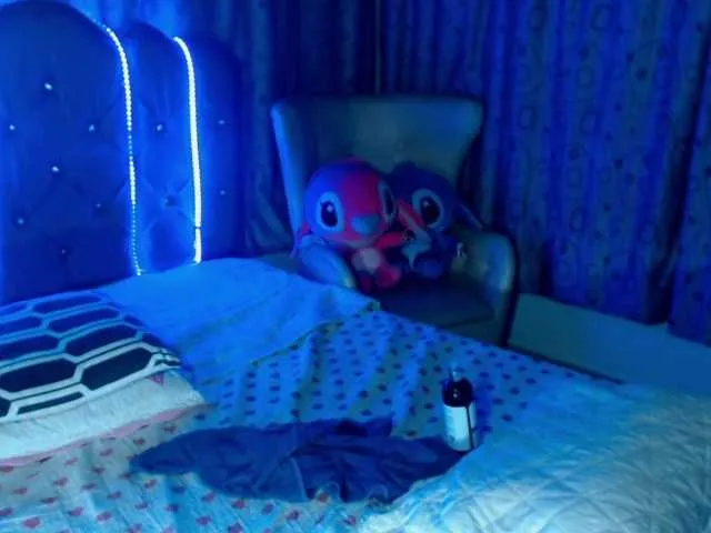 Live sex webcam photo for Elektra07 #272534190