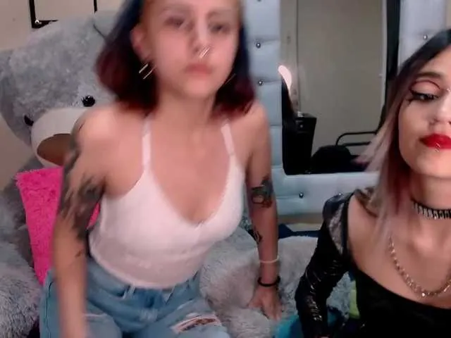 Live sex webcam photo for ElektraHannah #271926891