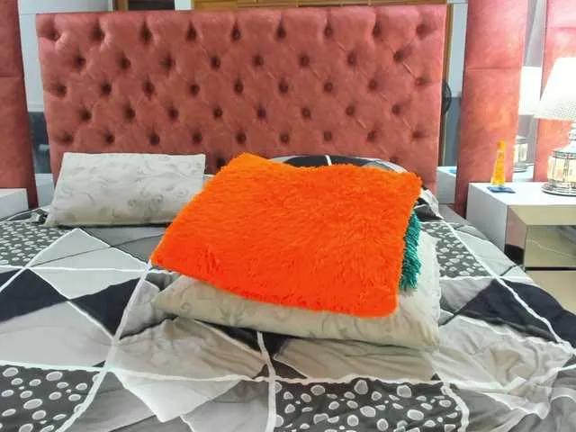 Live sex webcam photo for ElektraTs #290398463