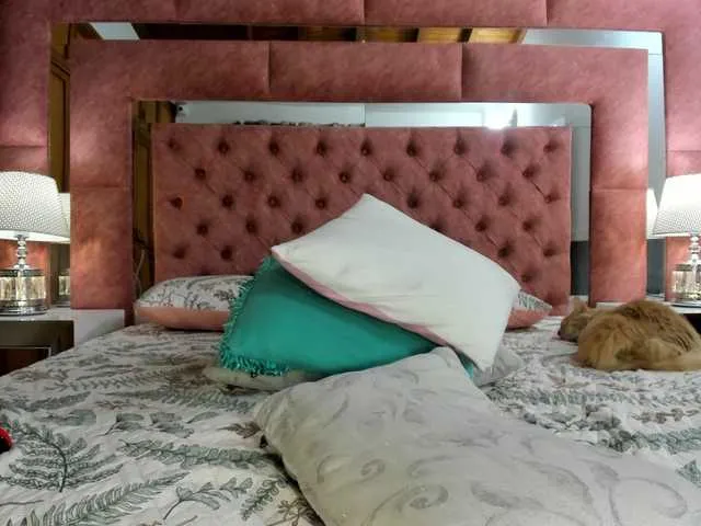 Live sex webcam photo for ElektraTs #290934850