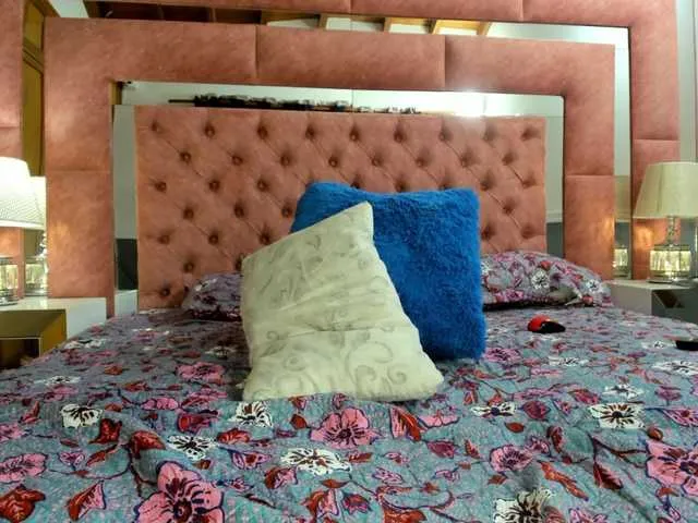 Live sex webcam photo for ElektraTs #291188004