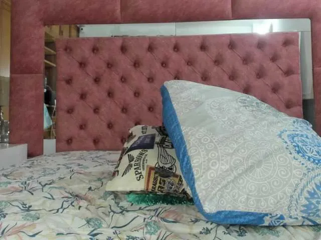 Live sex webcam photo for ElektraTs #292330380