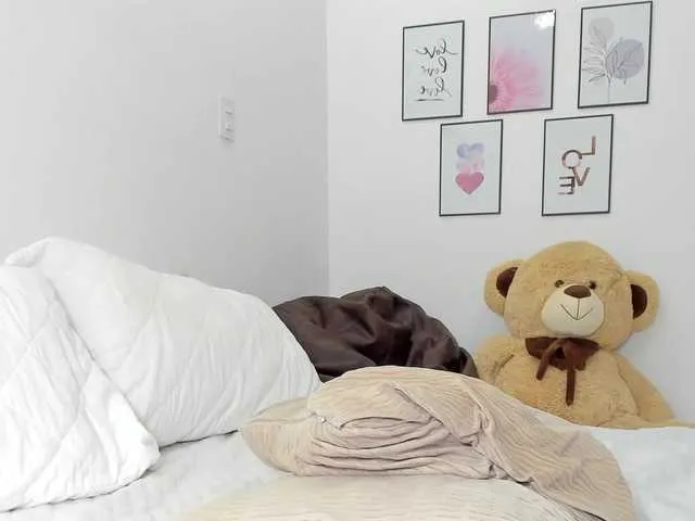 Live sex webcam photo for ElektraVergar #276935012