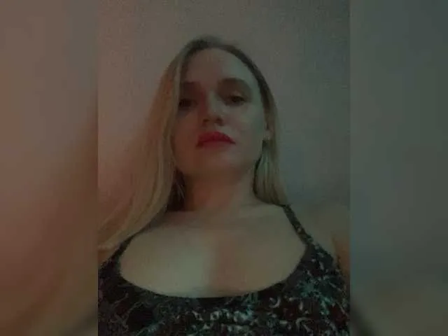 Live sex webcam photo for ElenCarr #277147986