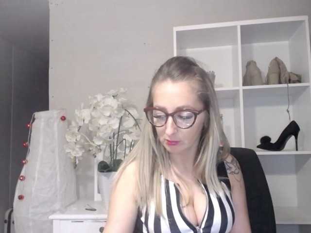 Live sex webcam photo for ElenHotXO #272898932