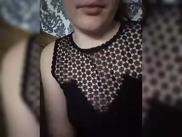 Live sex webcam photo for Elena19962 #290960488