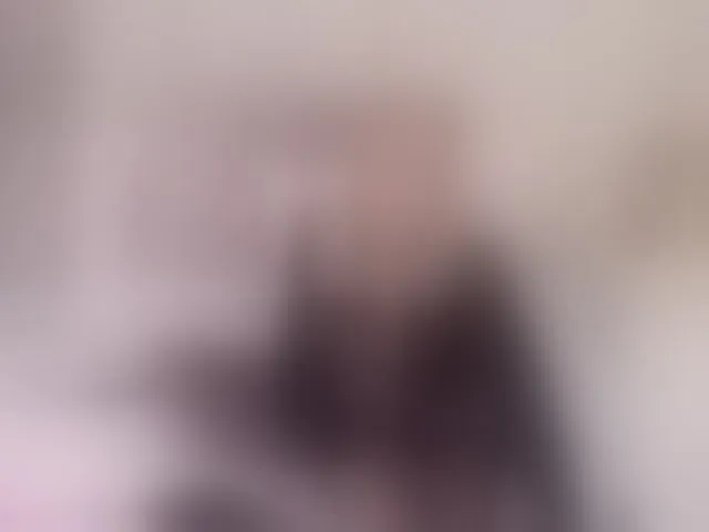 Live sex webcam photo for ElenaJuarez #292574535