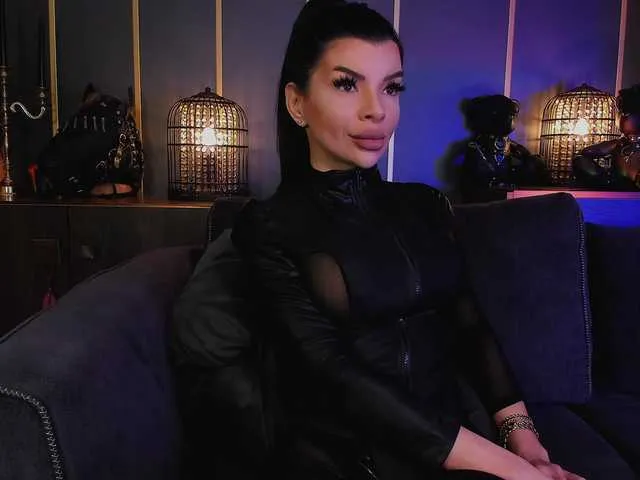 Live sex webcam photo for EleniaDevons #290453237