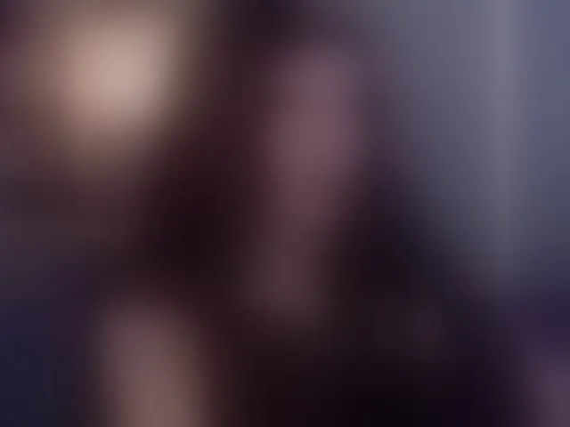 Live sex webcam photo for EleniaDevons #292727647