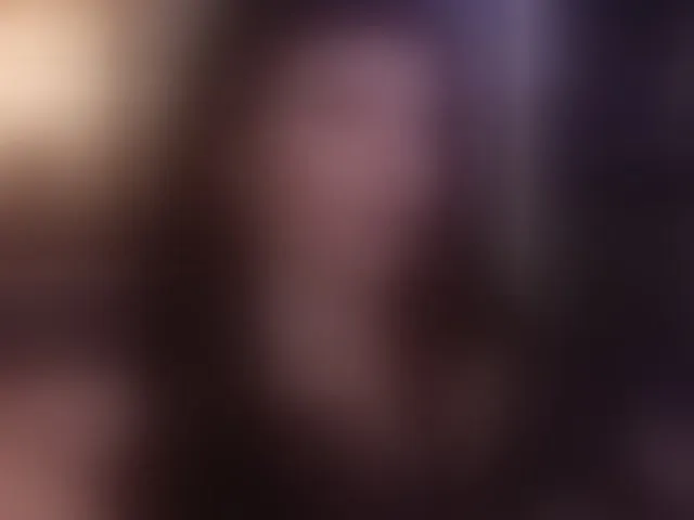 Live sex webcam photo for EleniaDevons #293779351