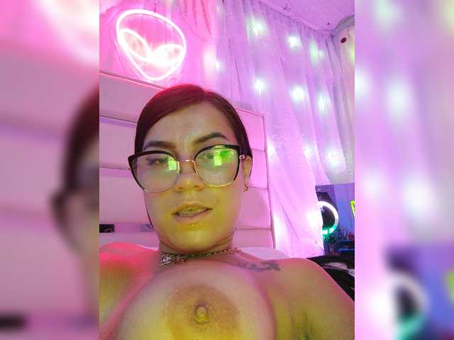 Live sex webcam photo for EliJass #277242353