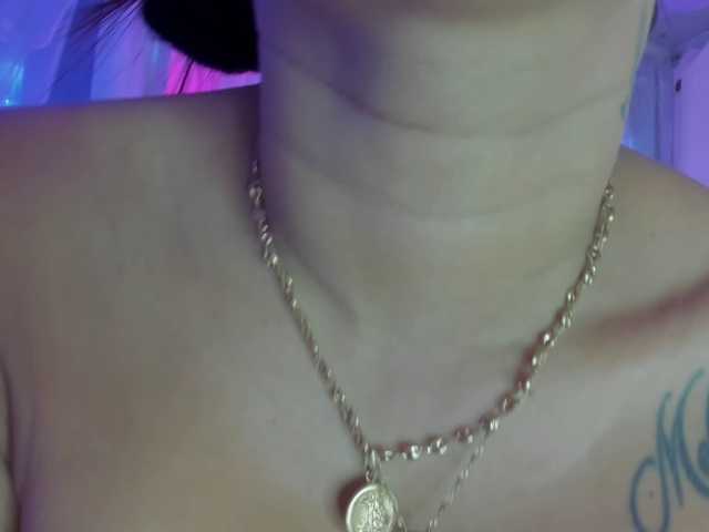 Live sex webcam photo for EliJass #290237650