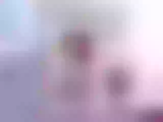 Live sex webcam photo for ElianaKin #273360459