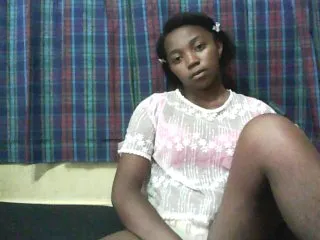 Live sex webcam photo for ElianeXhot #141917773