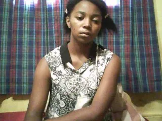 Live sex webcam photo for ElianeXhot #143150189