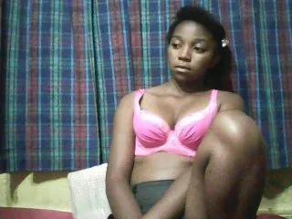 Live sex webcam photo for ElianeXhot #143297398