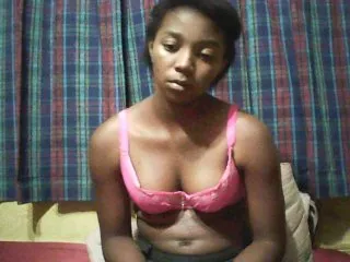 Live sex webcam photo for ElianeXhot #143311268