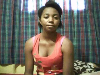 Live sex webcam photo for ElianeXhot #143381119